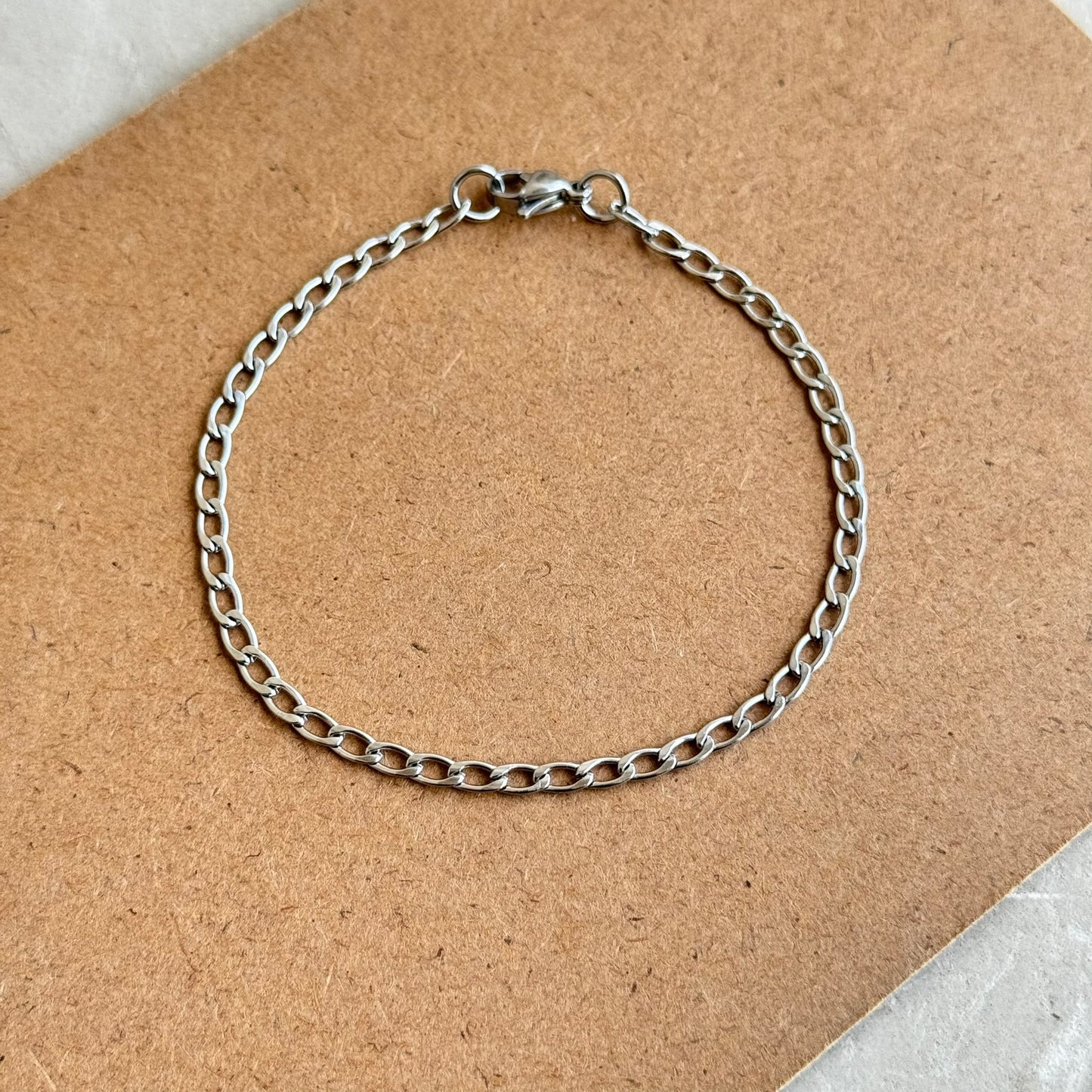 Stainless steel silver small old style bracelet